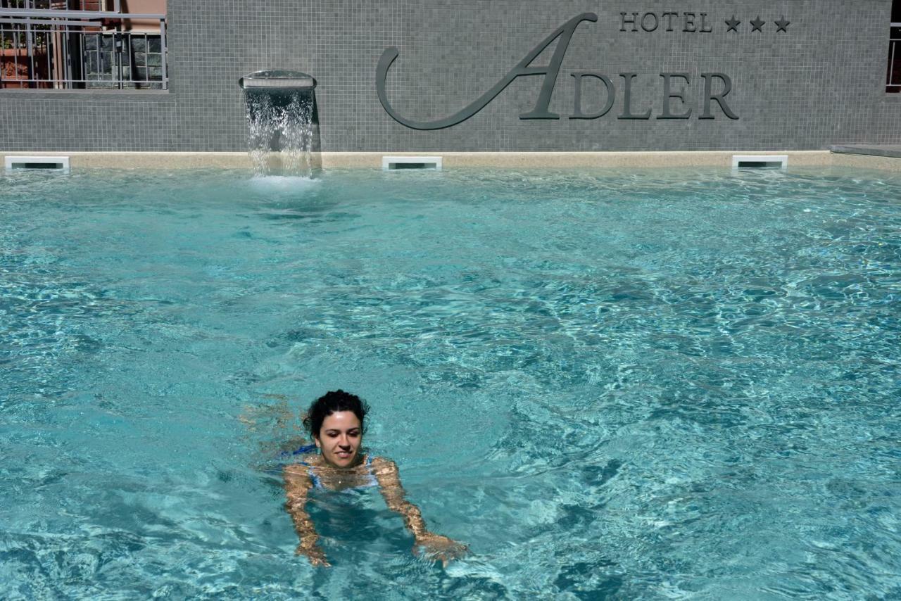 Hotel Adler Alassio Exterior foto