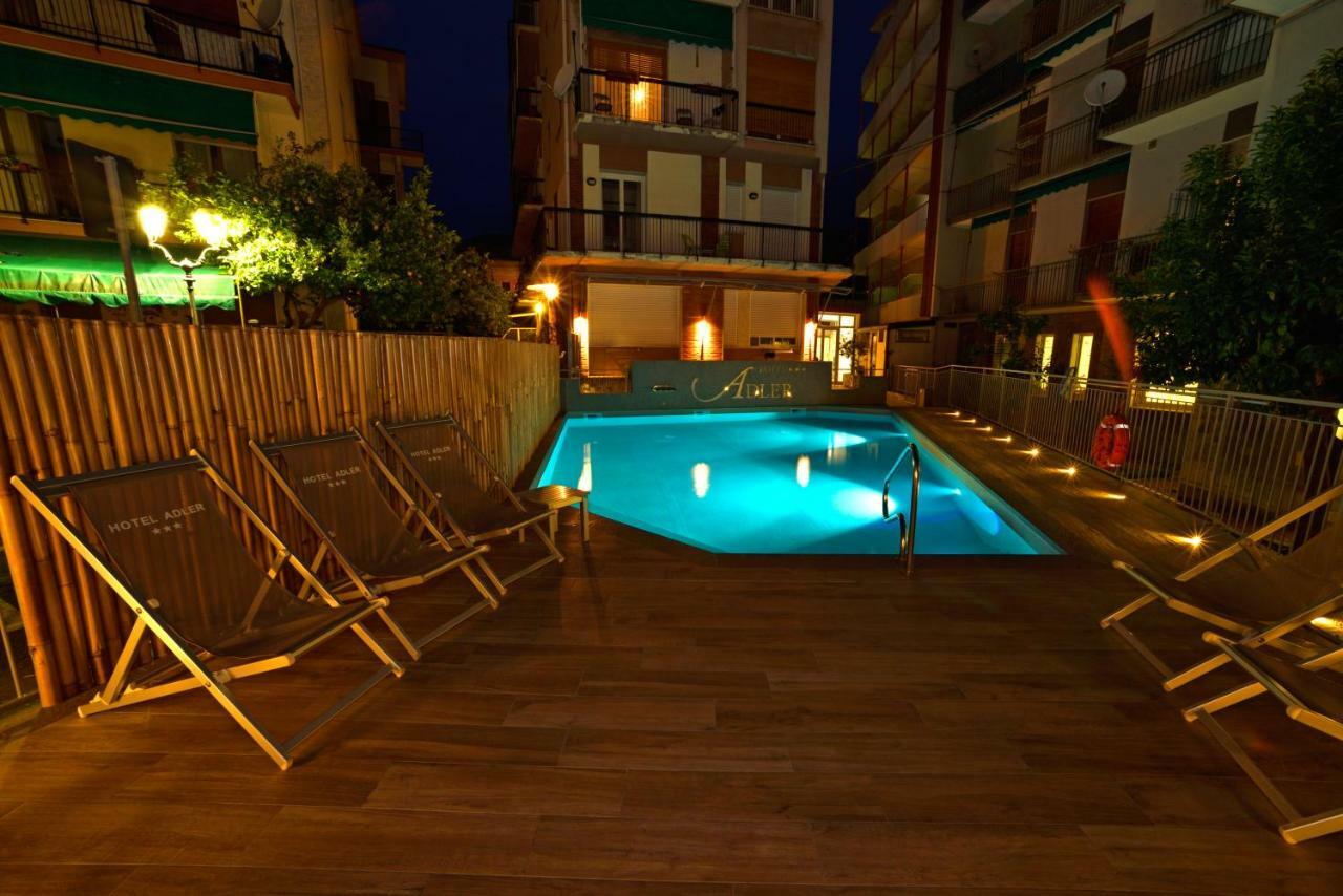 Hotel Adler Alassio Exterior foto